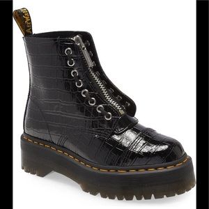 Dr Martens Croc Embossed Platform Combat Boots sz9